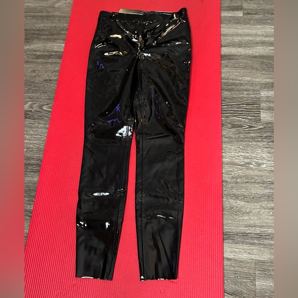 Alice + Olivia Pants - Brand New Alice + Olivia Glossy Black Vinyl Leggings . SZ 6